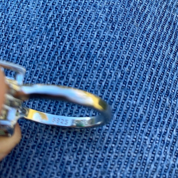 New 925 Sterling Silver Emerald Ring - Picture 10 of 11